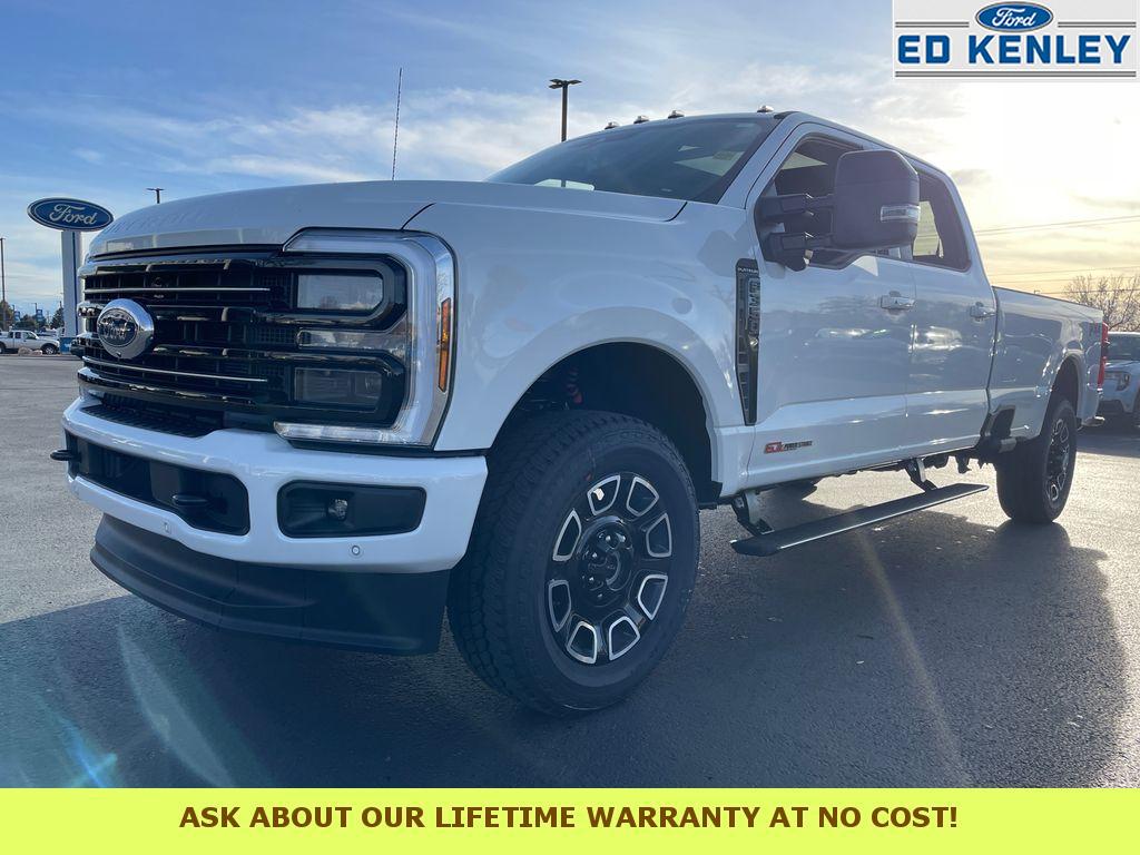 2026 Ford F-350 Super Duty Platinum's photo