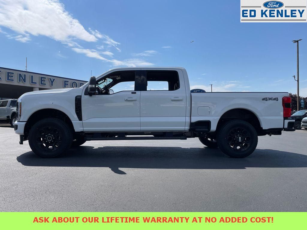 2025 Ford F-250 Lariat photo 2