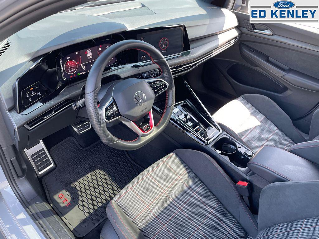2024 Volkswagen Golf GTI SE photo 2