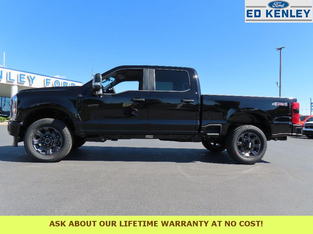 2025 Ford F-350 XL photo 2