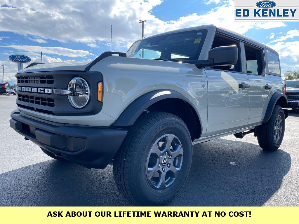 2025 Ford Bronco 4-Door Big Bend's photo