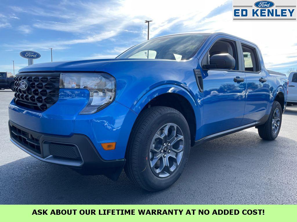 2025 Ford Maverick XLT's photo