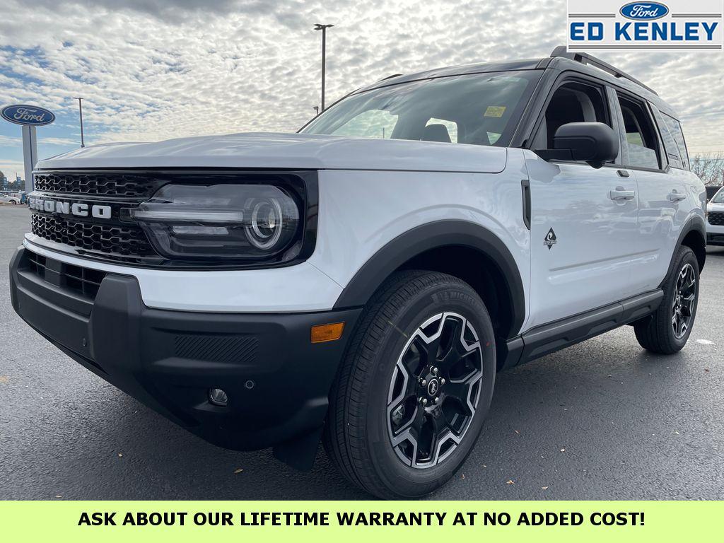 2025 Ford Bronco Sport Outer Banks's photo
