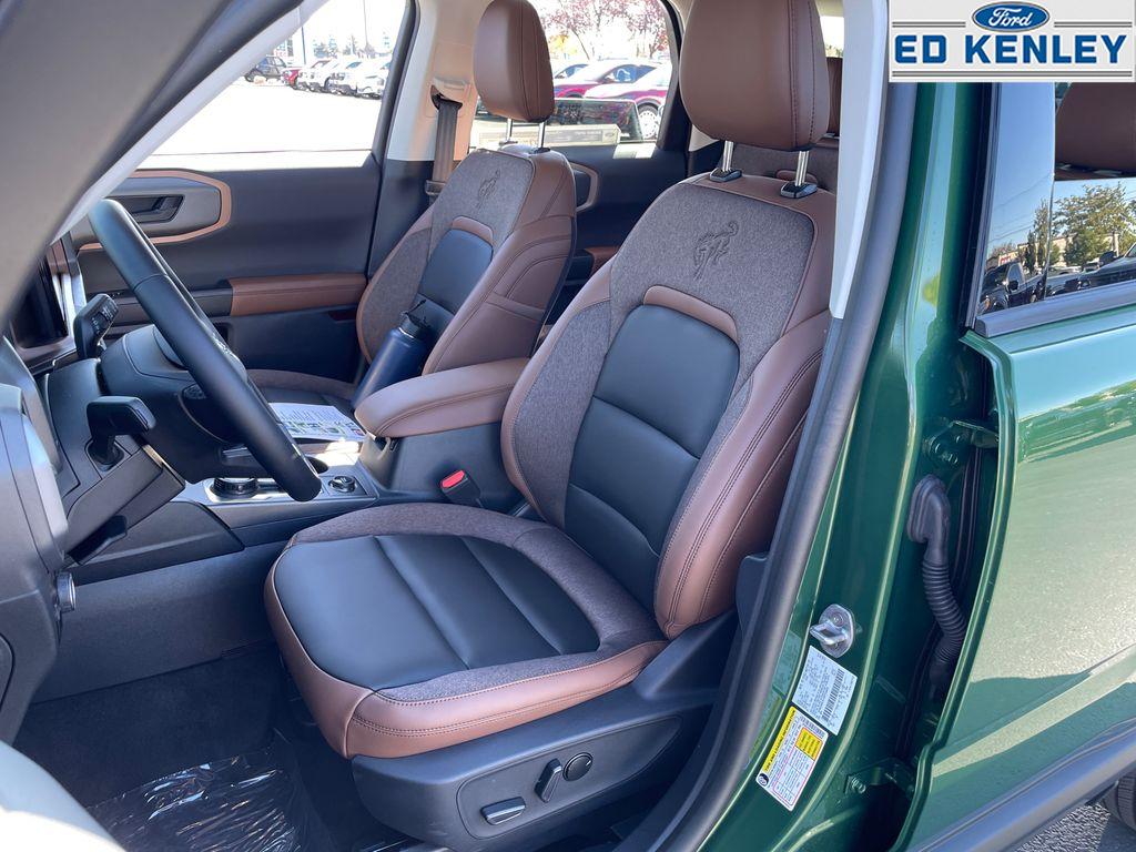 2025 Ford Bronco Sport Outer Banks photo 2