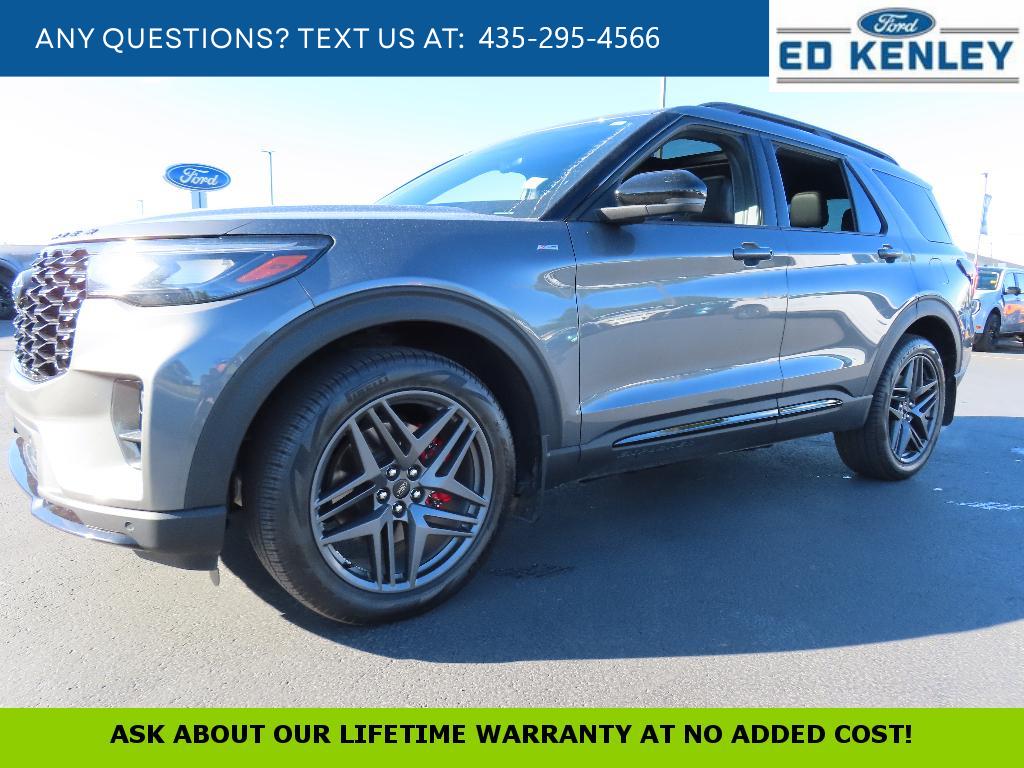 2025 Ford Explorer ST-LINE 4WD (PL535)'s photo