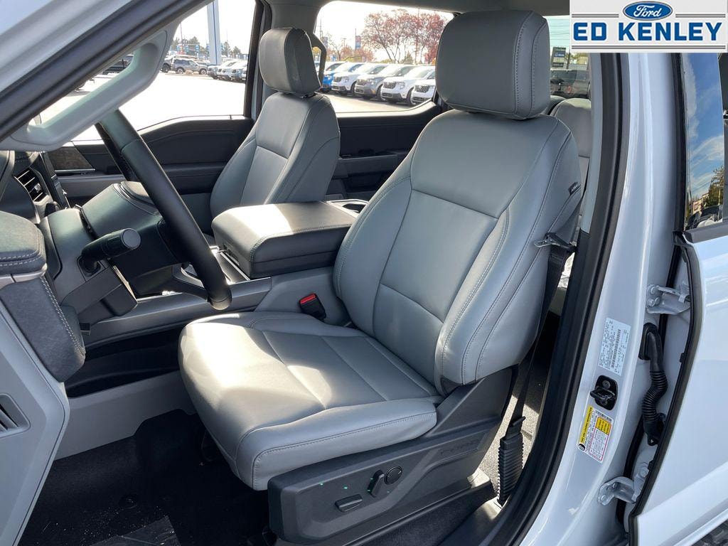 New 2025 Ford F-150 Lightning Flash TRUCK