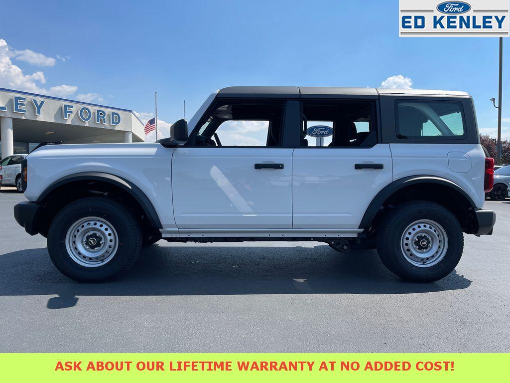 2025 Ford Bronco Base photo 2