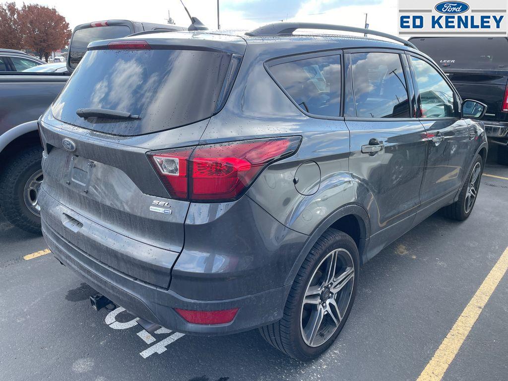 2019 Ford Escape SEL photo 2