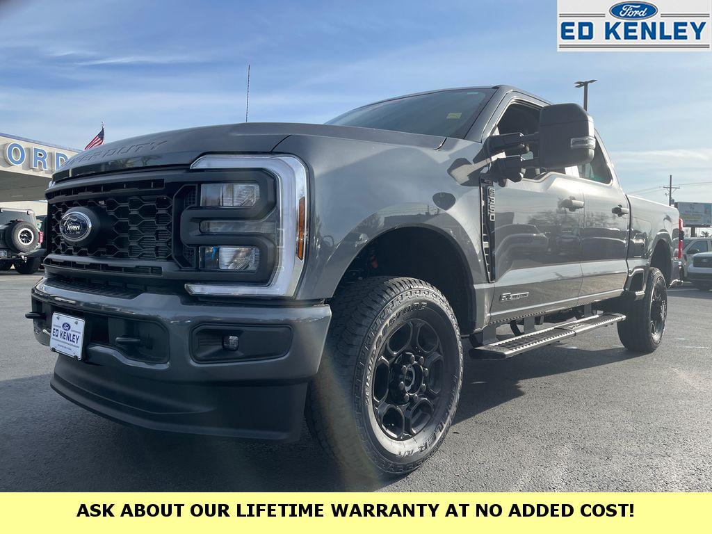 2026 Ford F-350 Super Duty XL's photo