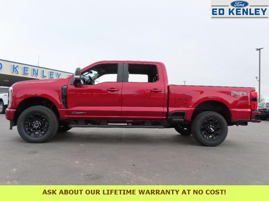 2025 Ford F-350 Lariat photo 2