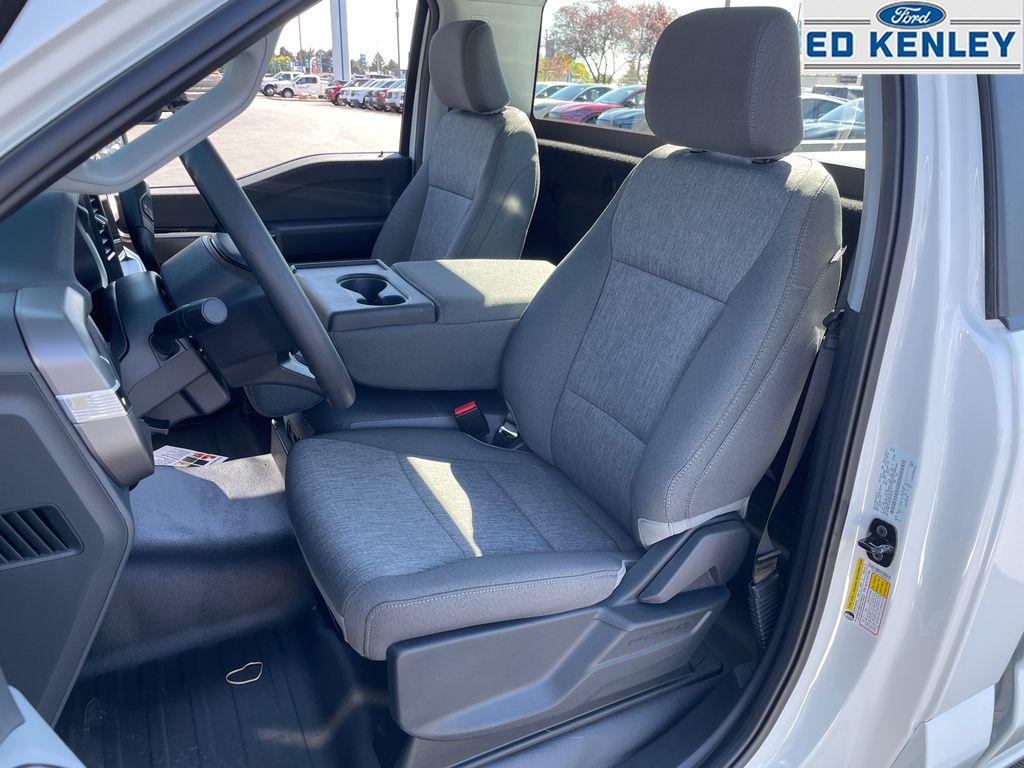 2025 Ford F-150 XL photo 3