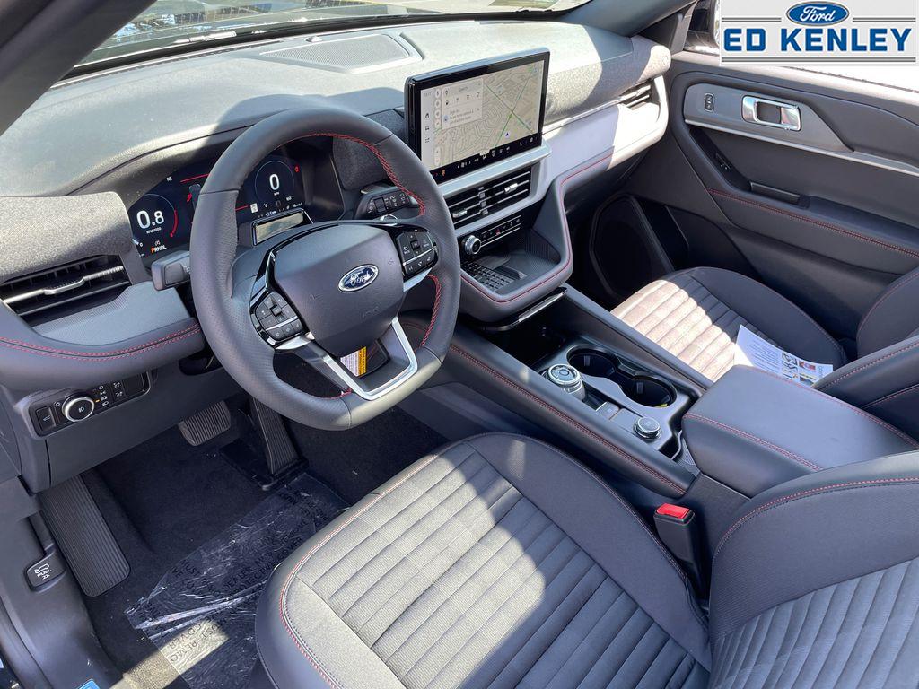 2025 Ford Explorer ST-Line photo 4