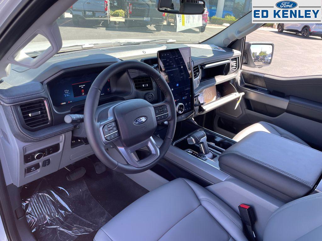 2025 Ford F-150 Lightning photo 3