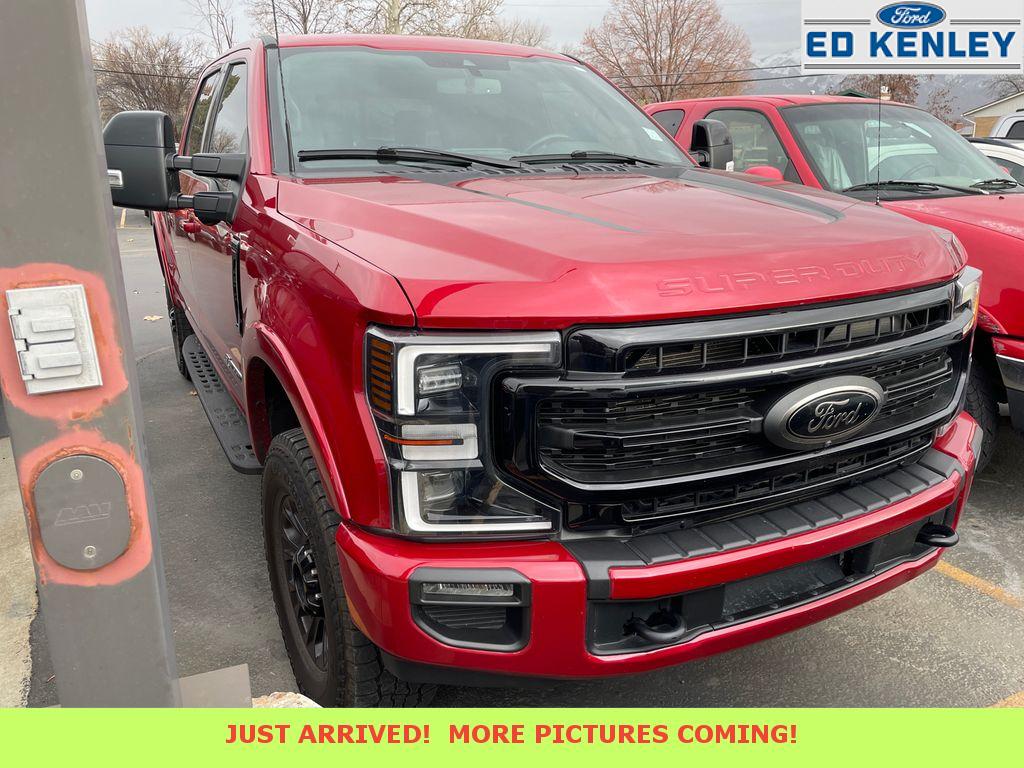 2022 Ford F-350 Super Duty Lariat's photo