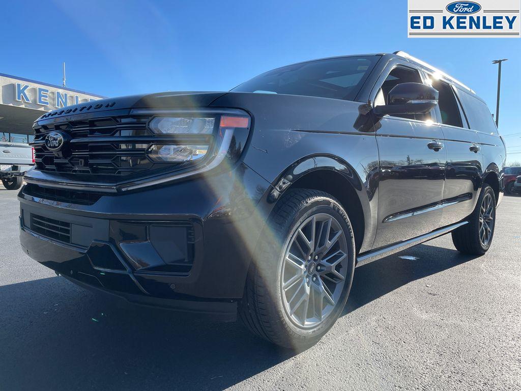 2025 Ford Expedition Platinum's photo