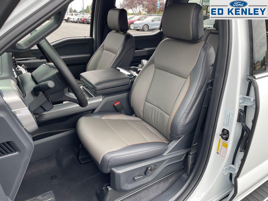 2025 Ford F-150 Lariat photo 3