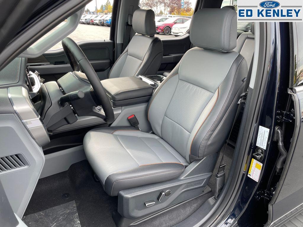 New 2025 Ford F-150 Lariat TRUCK