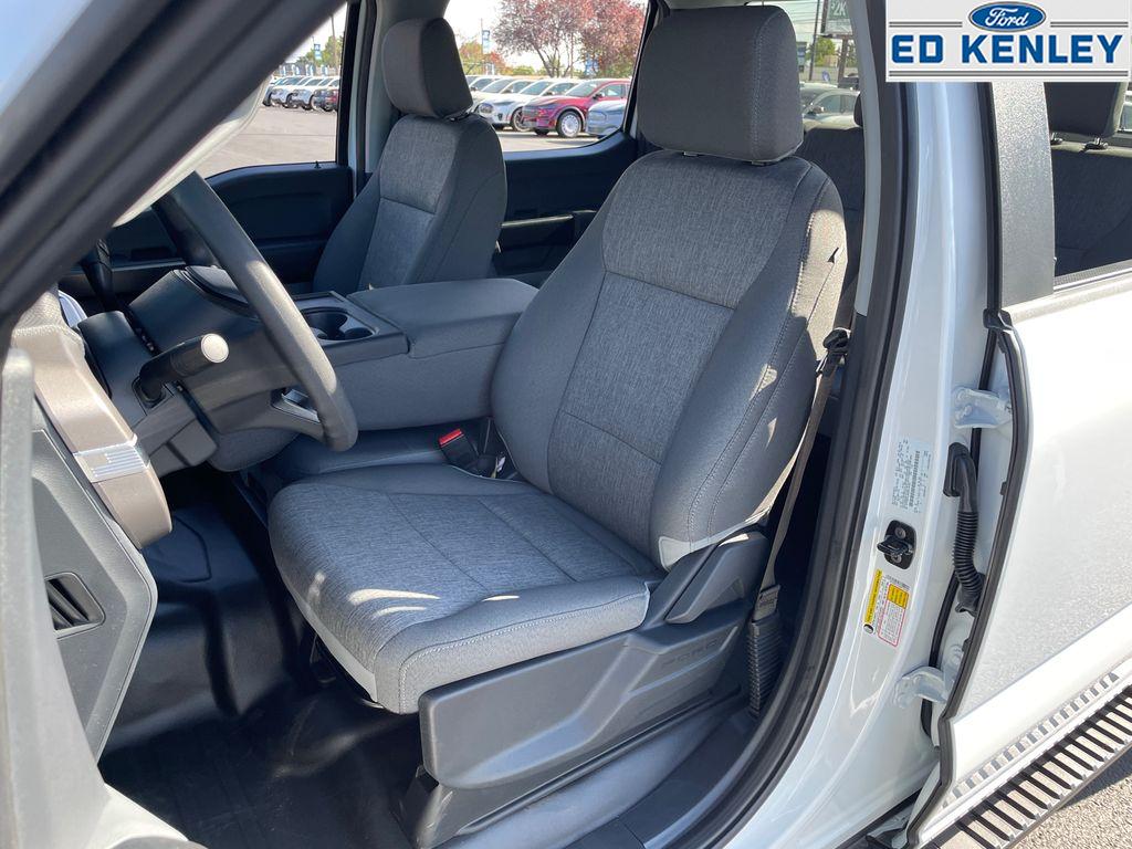 2025 Ford F-150 XL photo 3