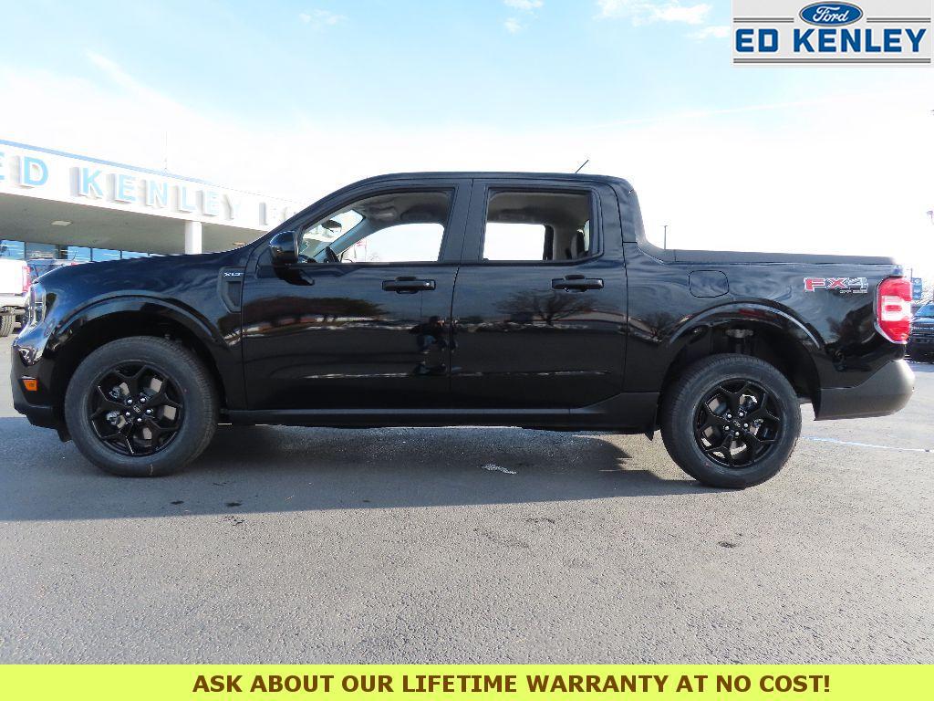 2025 Ford Maverick XLT photo 2