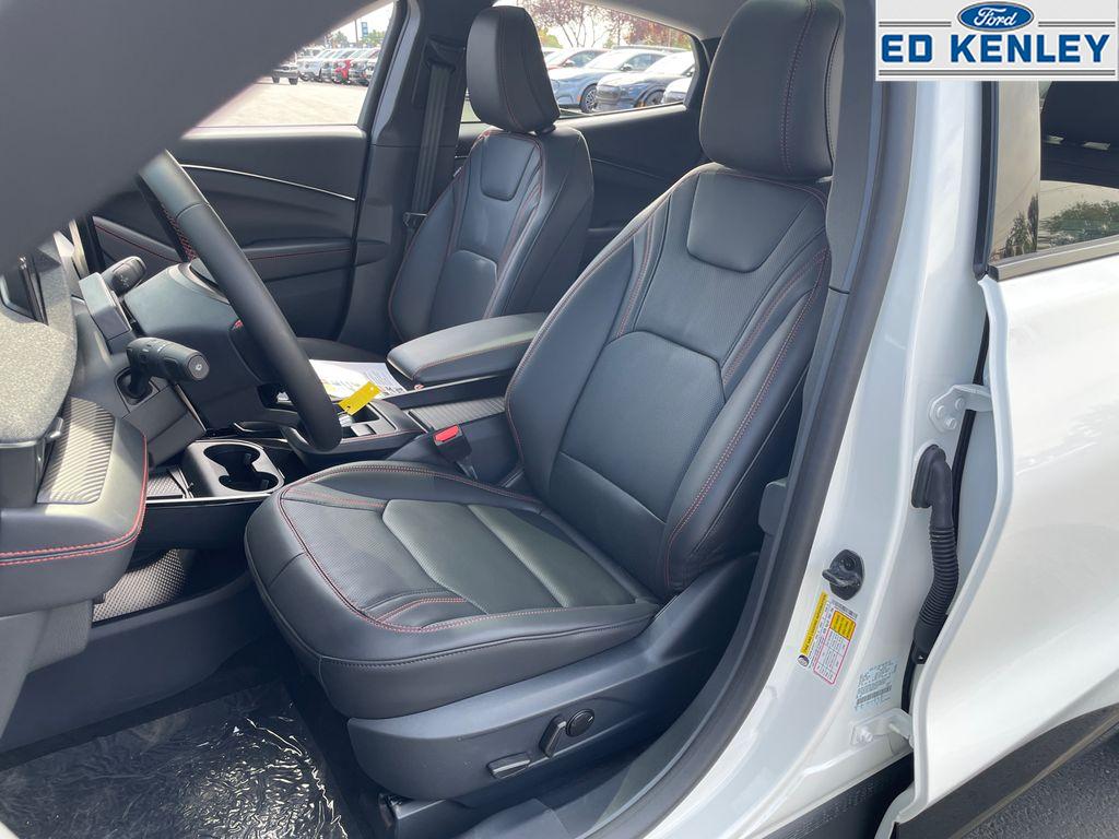 2025 Ford Mustang Mach-E Premium photo 3