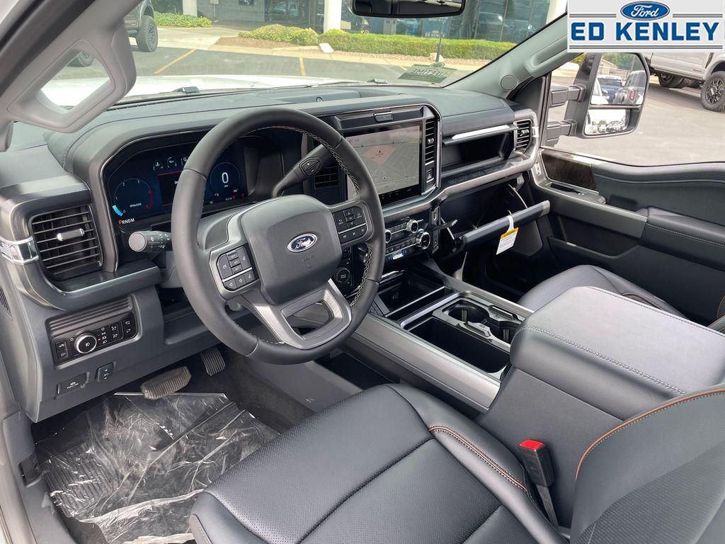 2026 Ford F-350 Lariat photo 4