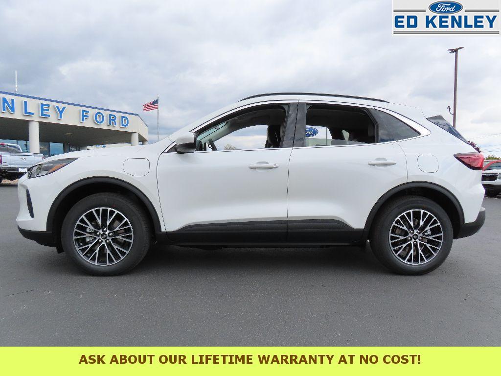2025 Ford Escape Plug-In Hybrid photo 2