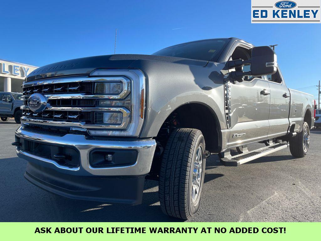 2026 Ford F-350 Super Duty Lariat's photo