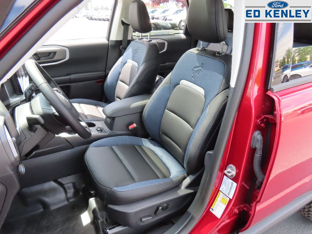 2025 Ford Bronco Sport Outer Banks photo 3