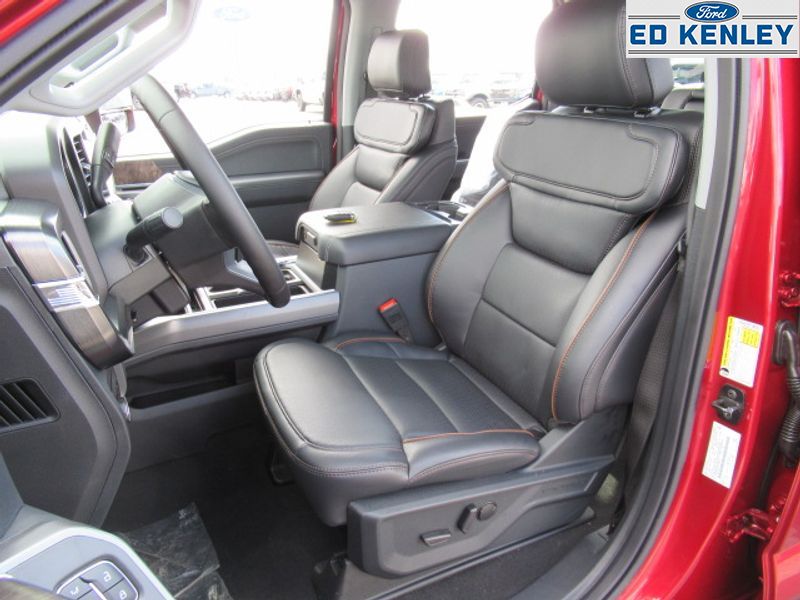 2025 Ford F-350 Lariat photo 3