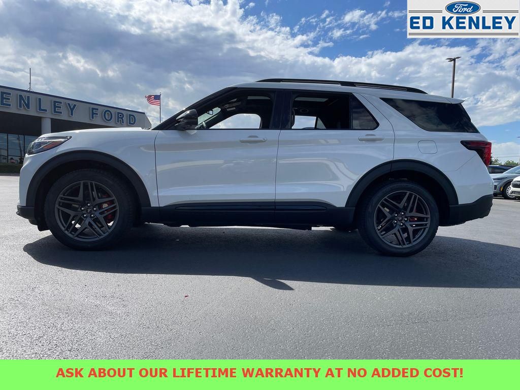 2025 Ford Explorer ST photo 2