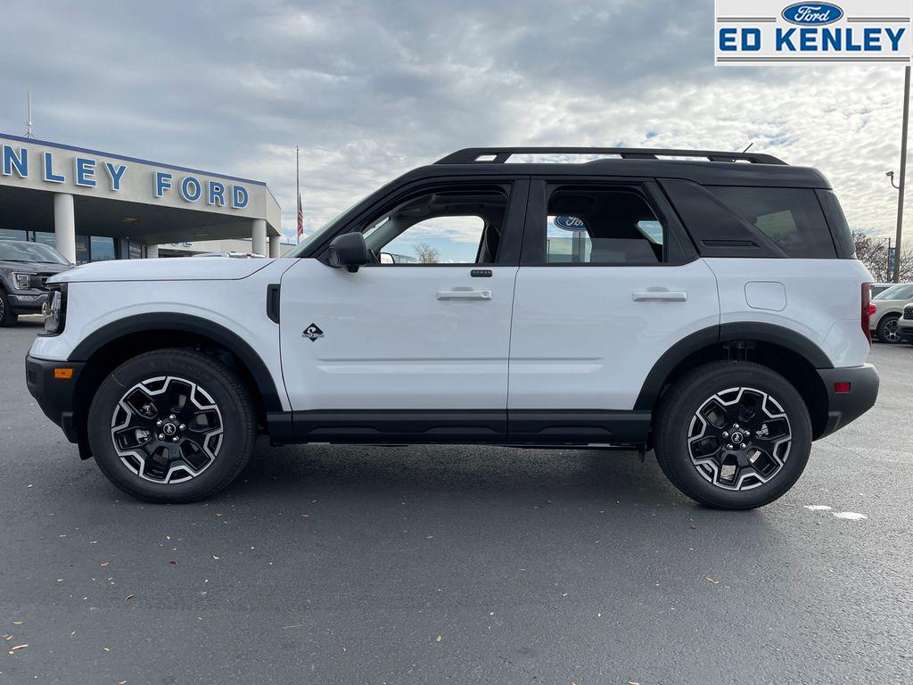 2025 Ford Bronco Sport Outer Banks photo 2