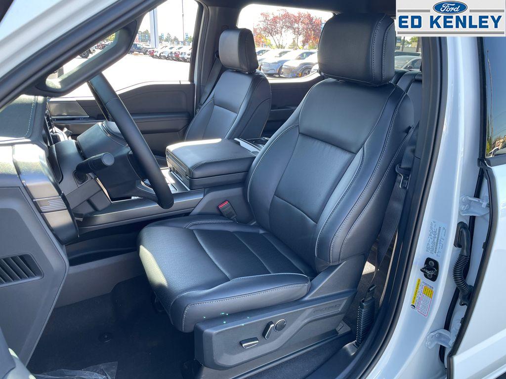 2025 Ford F-150 Lariat photo 3