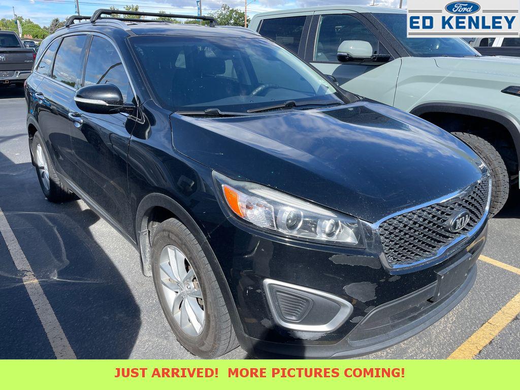 2017 Kia Sorento LX AT's photo