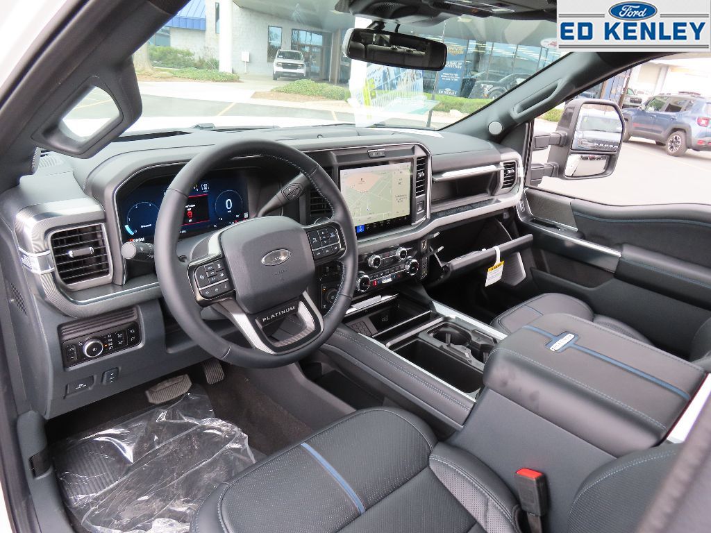 2025 Ford F-350 Platinum photo 3
