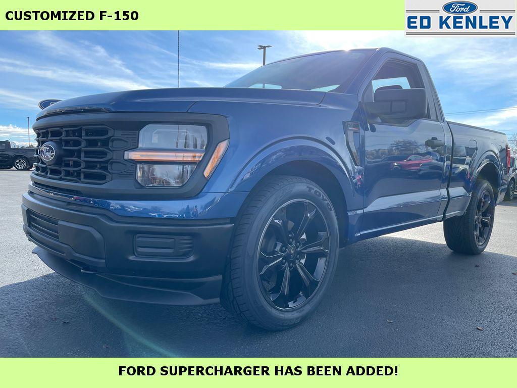 2025 Ford F-150 XL's photo