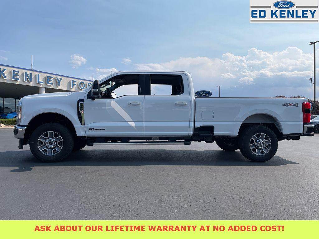 2026 Ford F-350 Lariat photo 2