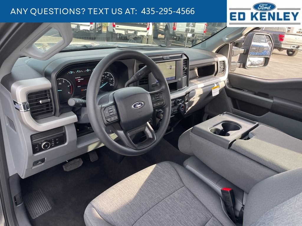 2026 Ford F-350 Super Duty XL - Photo 4