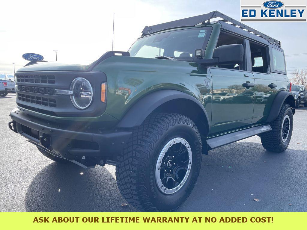 2023 Ford Bronco 4-Door Base's photo