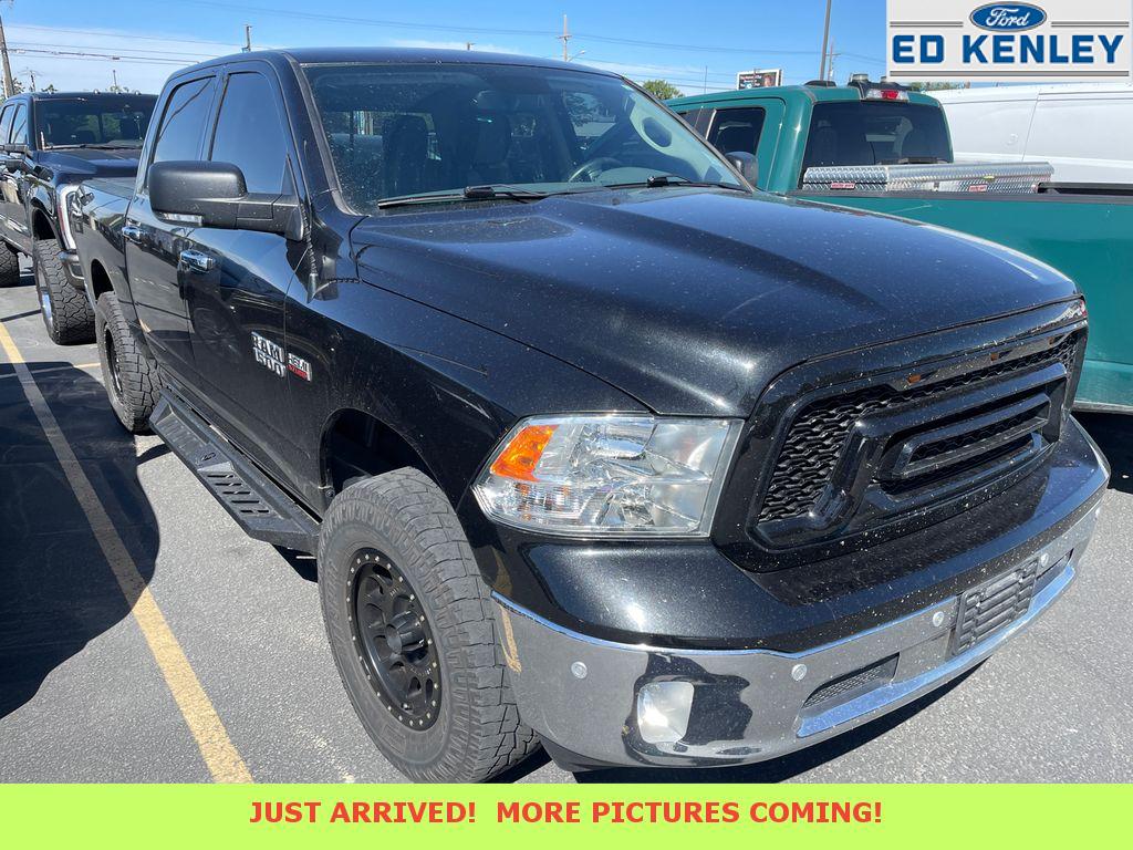 2018 RAM 1500 Big Horn 4x4 Crew Cab 5'7's photo