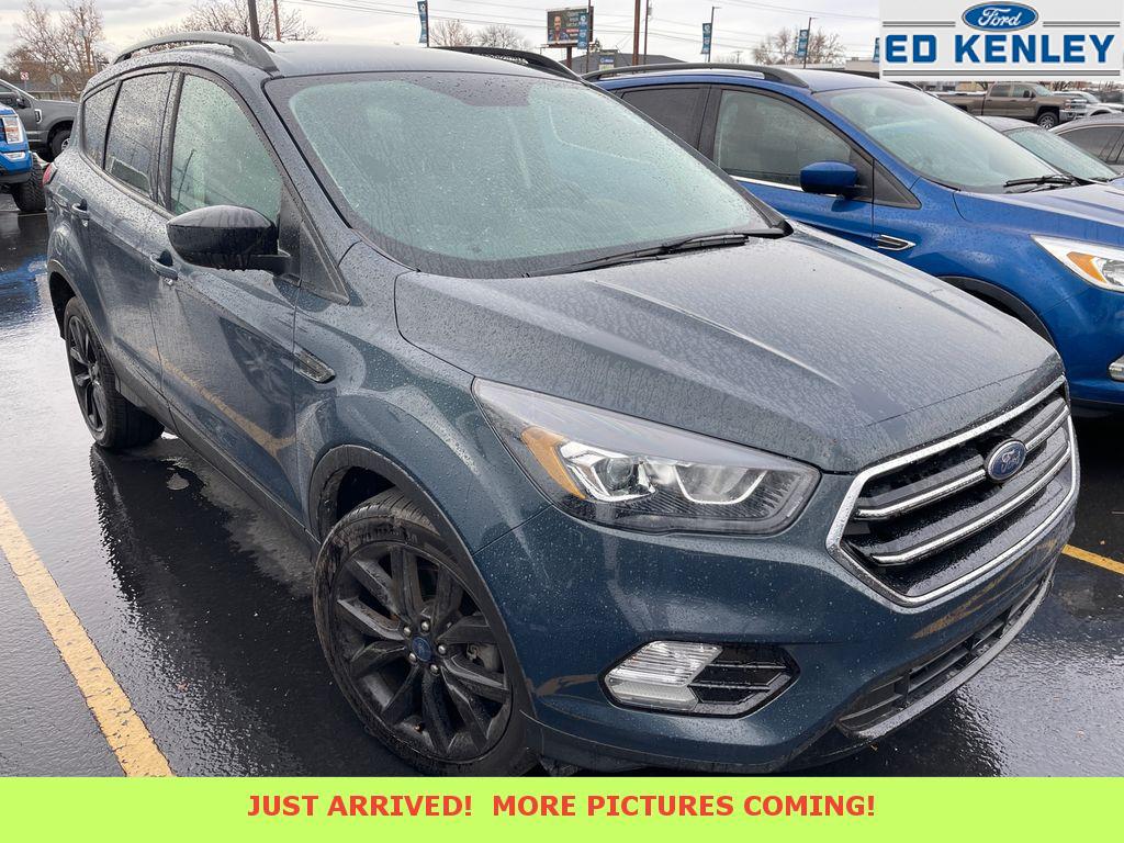 2019 Ford Escape SE's photo