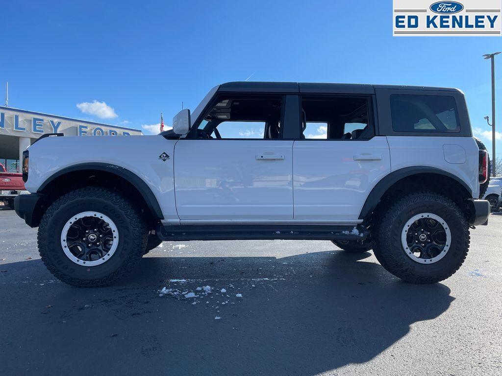 New 2025 Ford Bronco Outer Banks SUV