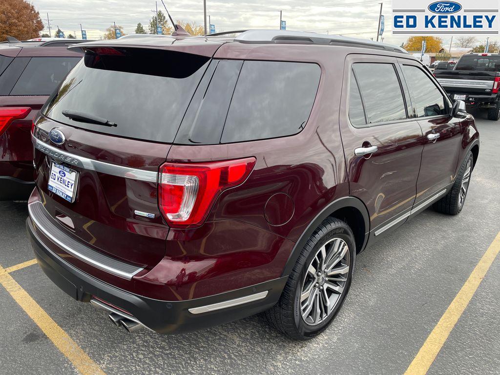 2019 Ford Explorer Platinum photo 2