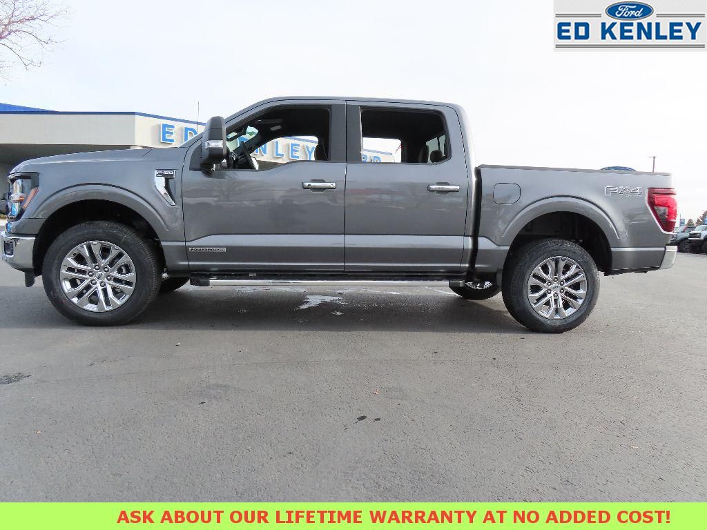 2025 Ford F-150 XLT photo 2