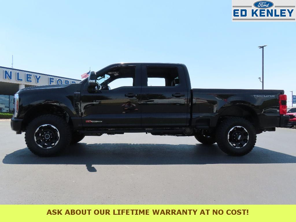 2025 Ford F-350 Platinum photo 2