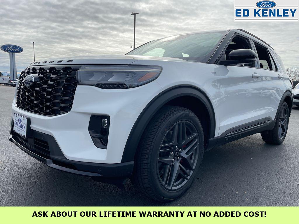 2026 Ford Explorer ST-LINE's photo