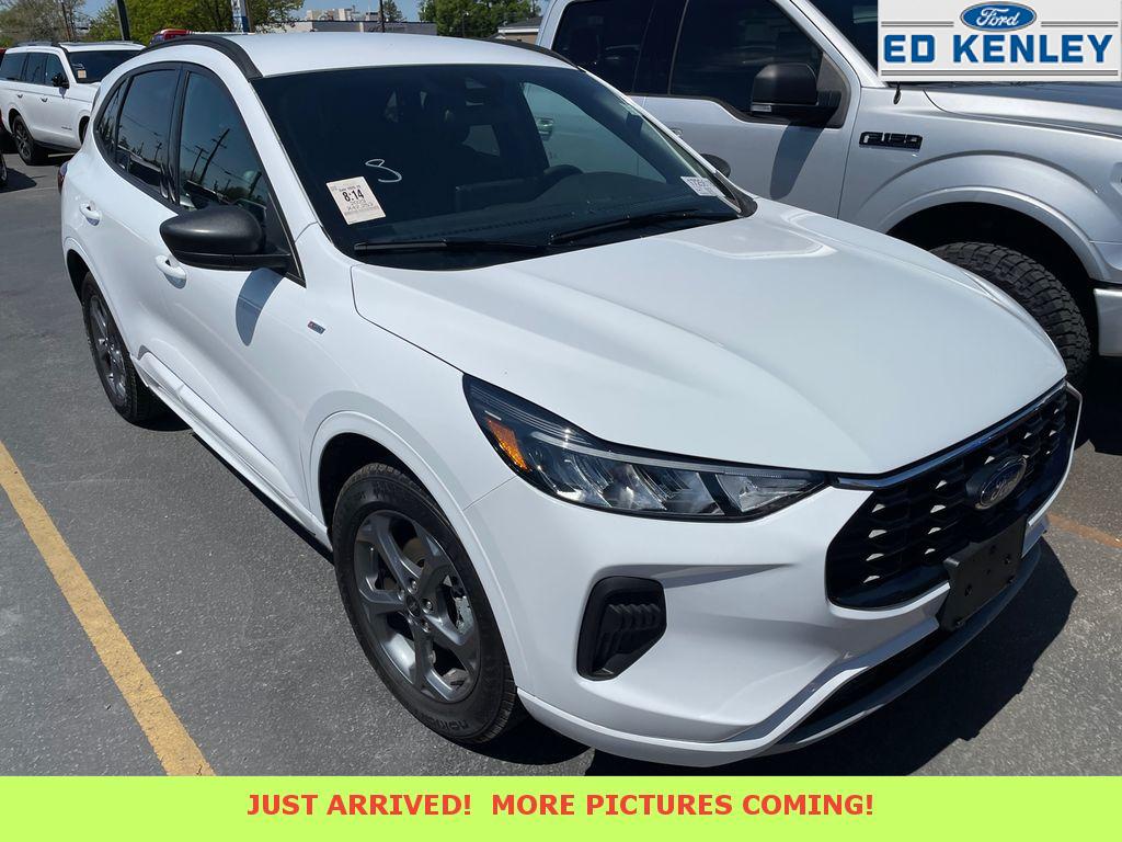 2023 Ford Escape ST-Line AWD's photo