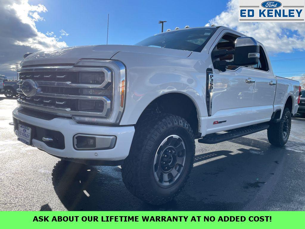 2024 Ford F-350 Super Duty Platinum's photo