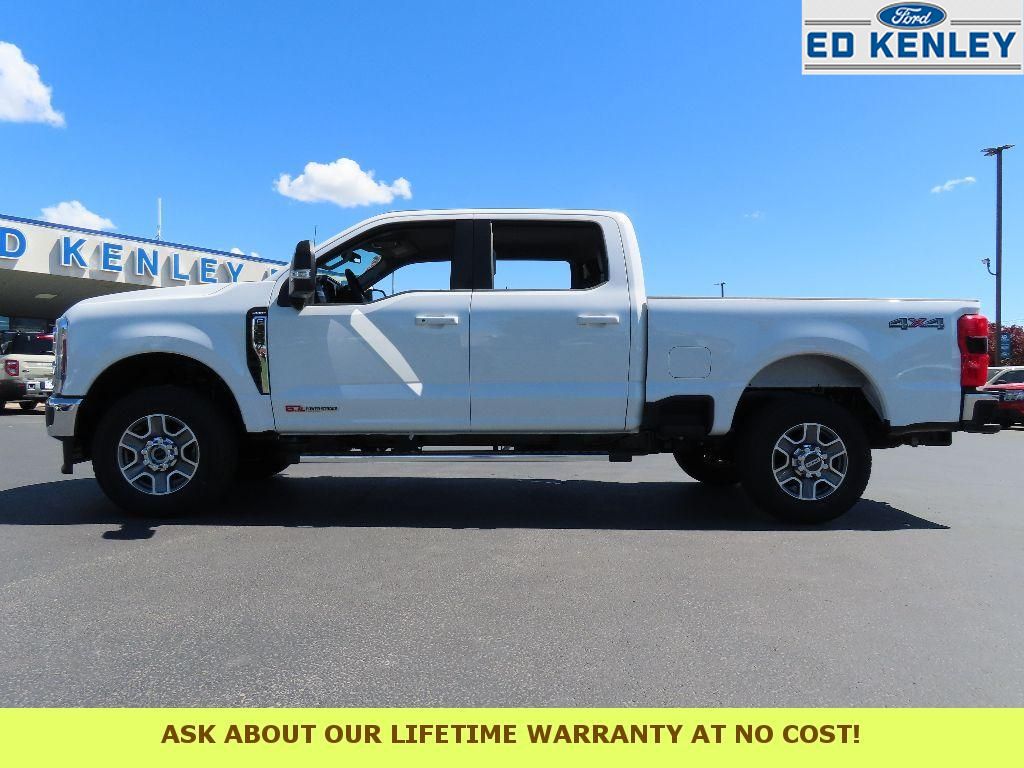 2025 Ford F-350 Lariat photo 2