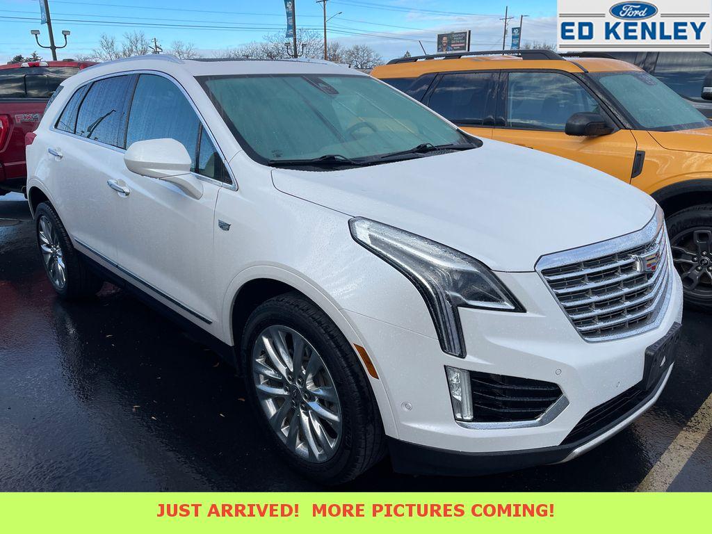 2017 Cadillac XT5 Platinum's photo