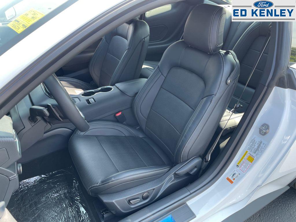 2025 Ford Mustang GT Premium photo 3